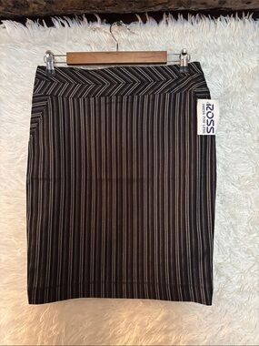 NWT Mixxed26 Pencil Skirt Size Medium